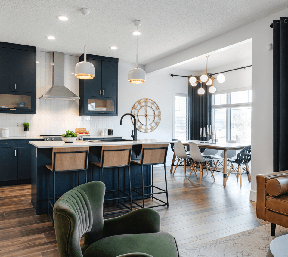 Lighting styles in the kitchen - Lusitano in Jensen Lakes Show Home